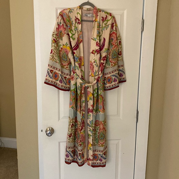 ZARA Robe Sz. S - Picture 1 of 5
